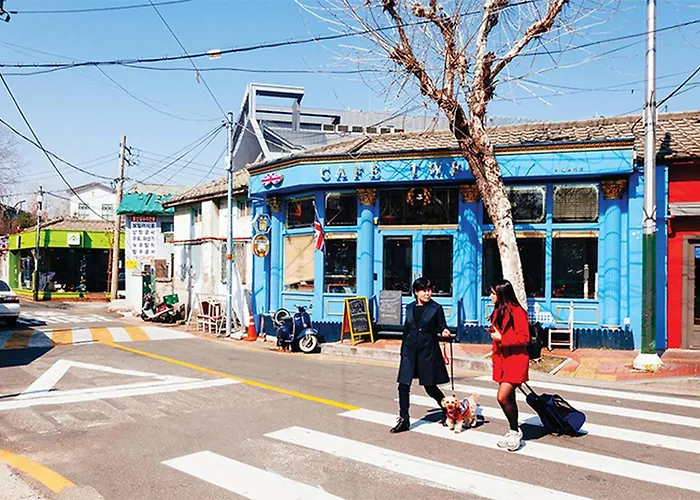 Mangwon Market And Han-river